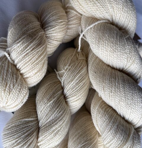 Fingering Weight Natural White Cormo-Corriedale Yarn: Daisy & Clara