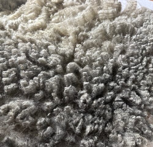 Xandra: Grey Romney Raw Fleece